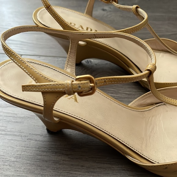 GUC PRADA SHOES - Picture 4 of 5